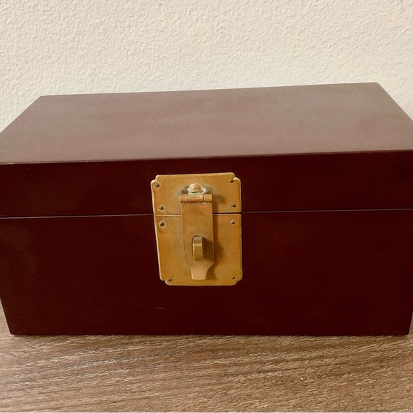 Vintage Wooden jewelry box - Picture 1 of 13